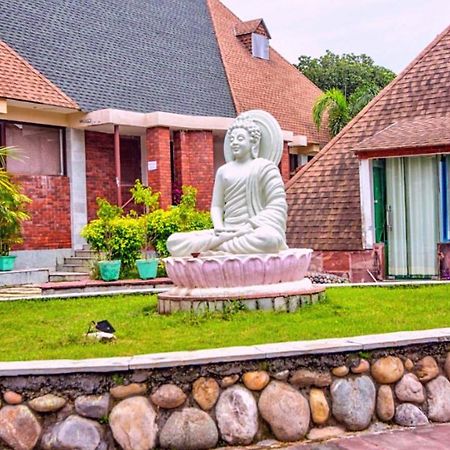Pyramid Home Divine - A Wellness Resort 데라둔 외부 사진