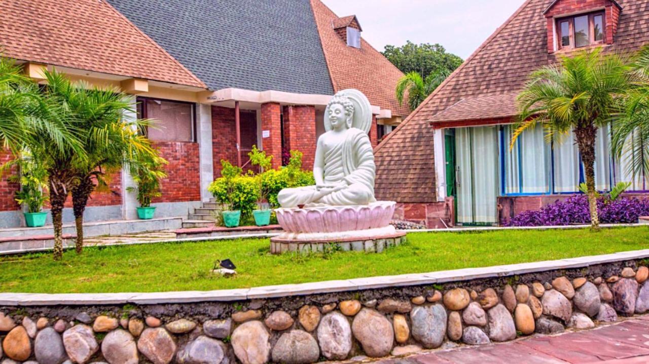Pyramid Home Divine - A Wellness Resort 데라둔 외부 사진
