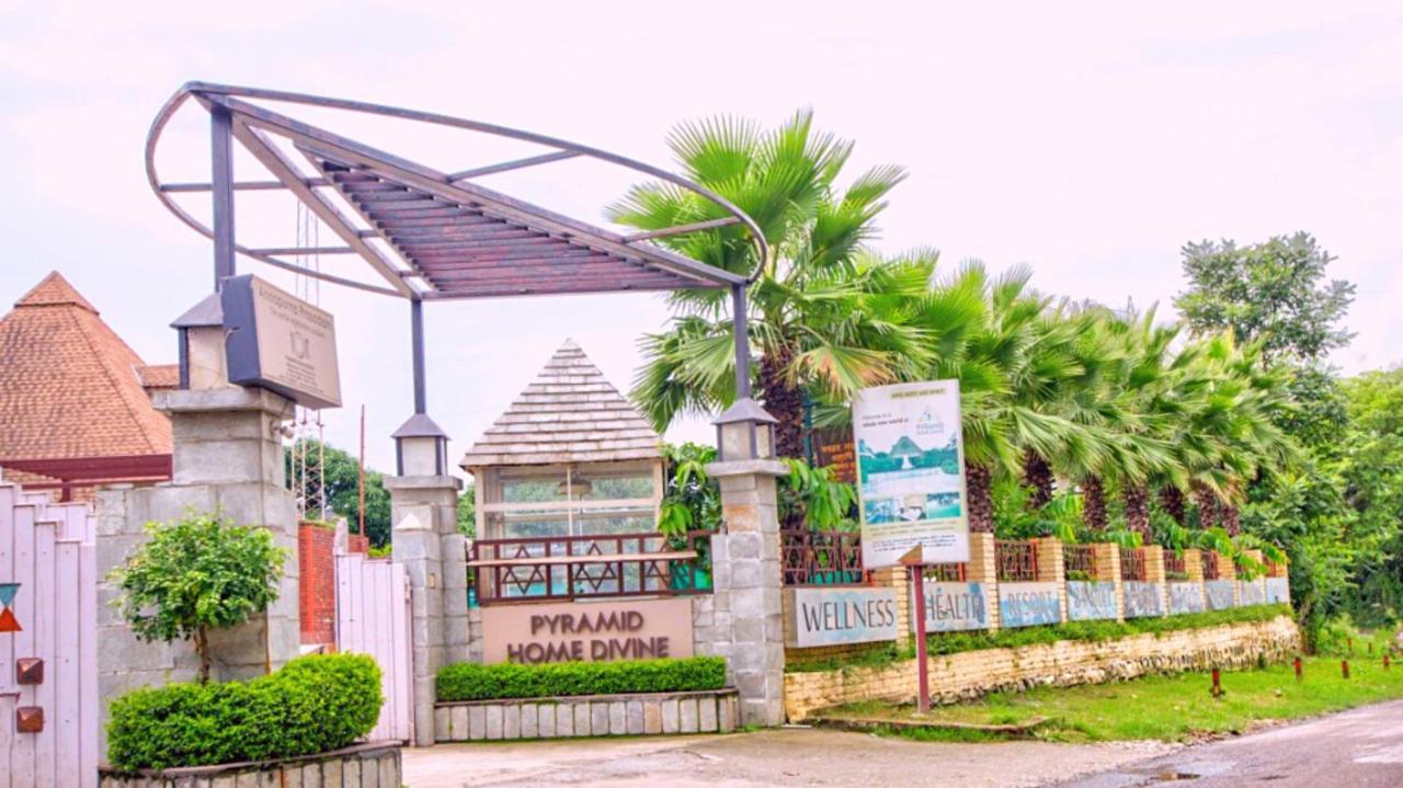 Pyramid Home Divine - A Wellness Resort 데라둔 외부 사진