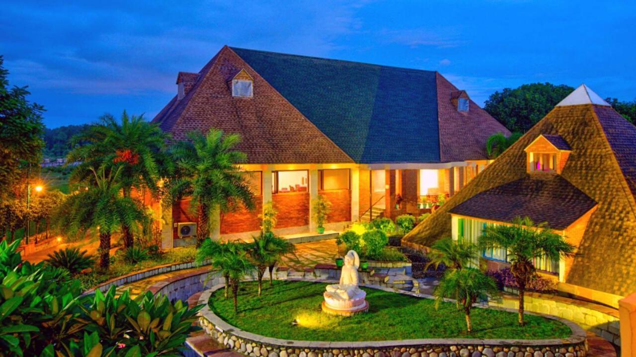 Pyramid Home Divine - A Wellness Resort 데라둔 외부 사진